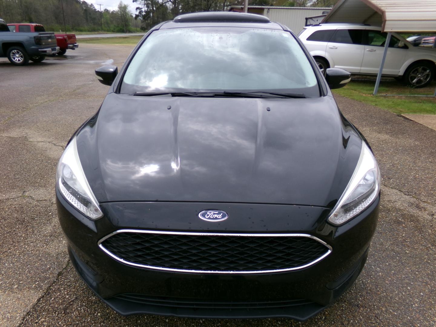 2015 Black /Black Ford Focus SE (1FADP3K27FL) , automatic transmission, located at 401 First NE, Bearden, AR, 71720, (870) 687-3414, 33.726528, -92.611519 - Photo#21